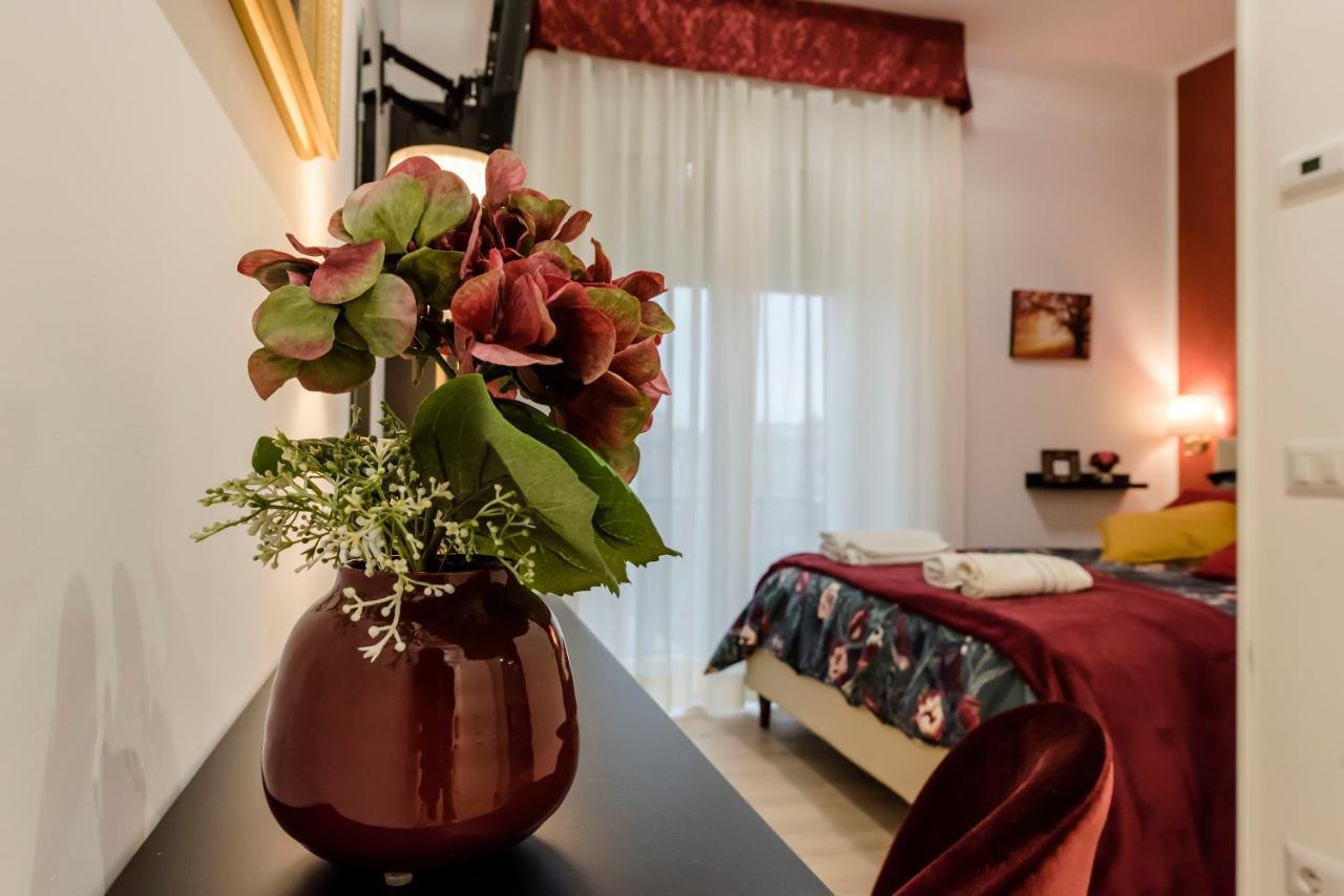 Le Vestali Guest House Roma Ngoại thất bức ảnh